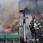 Intervenția pompierilor la o gospodărie din Moșnița unde o anexă a fost cuprinsă de flăcări în urma unui scurtcircuit la o baterie