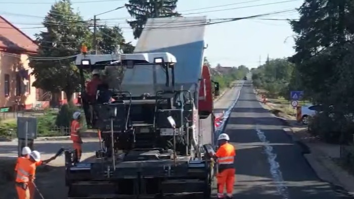 Șantier în avans: Lucrările de modernizare a drumului DJ 691 spre Mașloc și Lipova au ajuns la un stadiu de 60%.