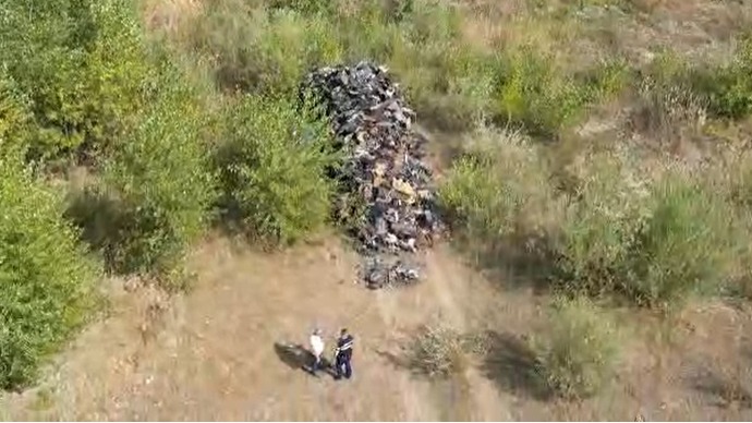 Tone de piese auto abandonate în Caraș-Severin
