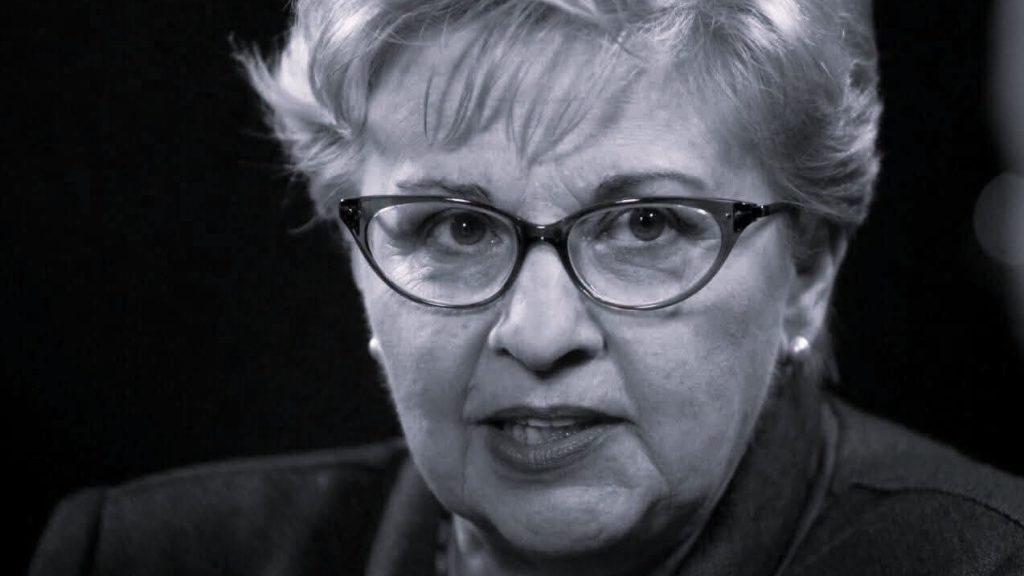 Jurnalista și profesoara universitară Brîndușa Armanca.