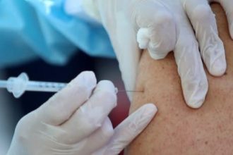 Consult medical și administrarea vaccinului antigripal pentru prevenirea îmbolnăvirilor în sezonul rece la Timișoara