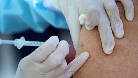 Consult medical și administrarea vaccinului antigripal pentru prevenirea îmbolnăvirilor în sezonul rece la Timișoara