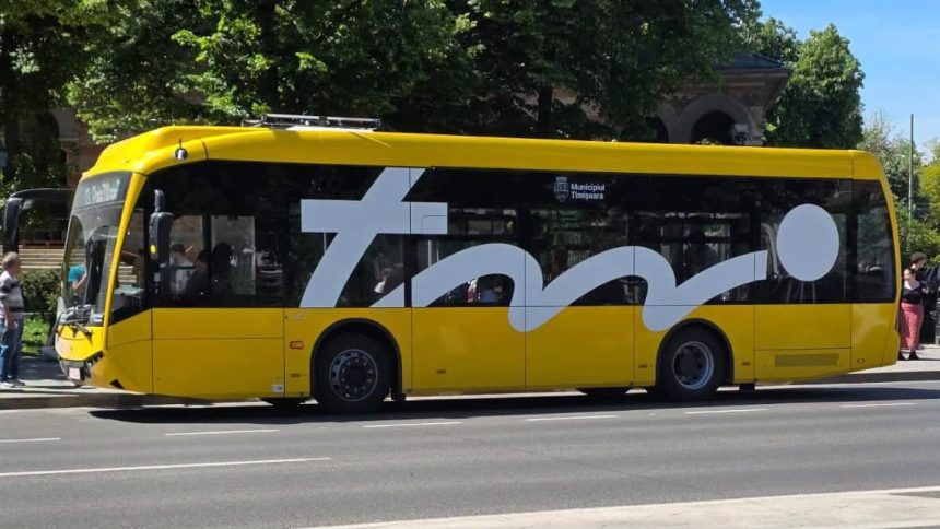 SMTT vrea să afle de la călători ce trebuie schimbat la autobuzele dintre Timișoara, Giroc și Chișoda
