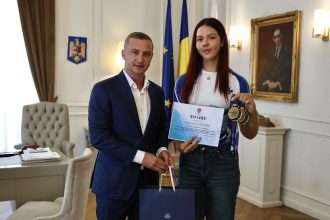 Canotorii de top din Timișoara, primiți la Consiliul Județean