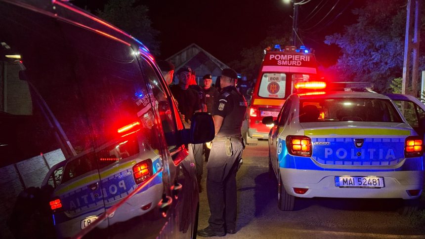 Echipaje de poliție intervenind în urma unui conflict izbucnit într-un apartament de pe Bulevardul Take Ionescu din Timișoara