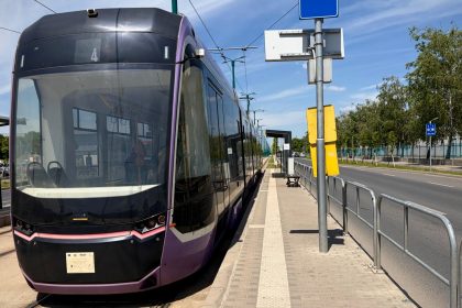 Liniile 4 și 8 din Timișoara, deviate din cauza unui tramvai defect la AEM