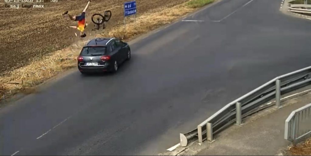 Biciclist rănit grav la Curtici, după ce a fost spulberat de un autoturism