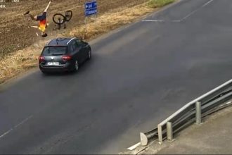 Biciclist rănit grav la Curtici, după ce a fost spulberat de un autoturism