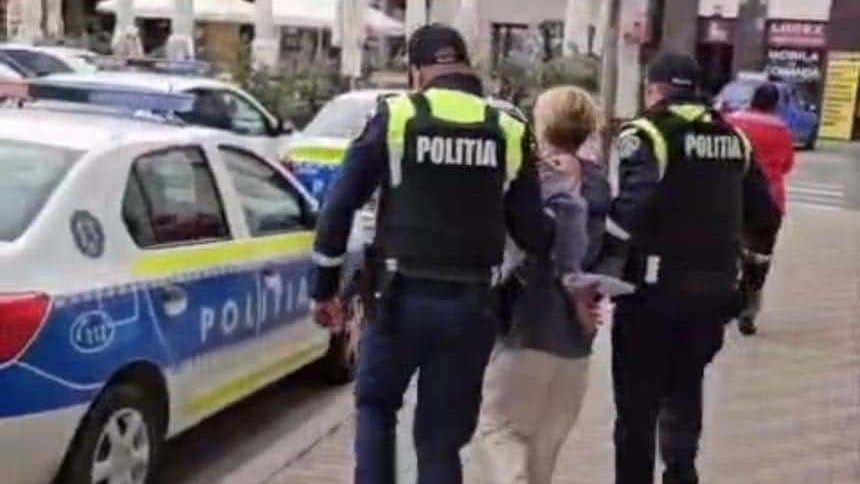 Hoață de haine prinsă pe Calea Șagului din Timișoara: Prejudiciu de 7.500 de lei
