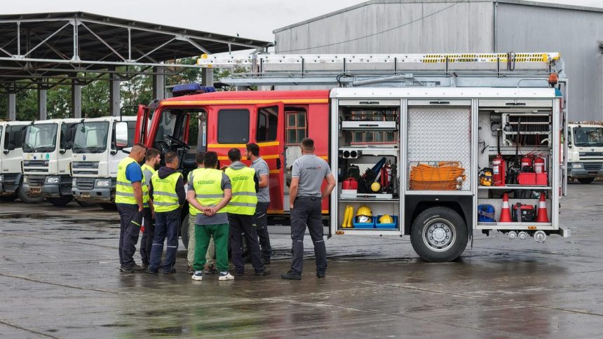 ECO SERV TIMIȘ întărește siguranța la DDN Ghizela cu autospecială proprie de pompieri