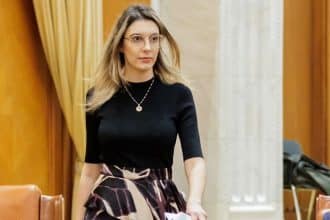 Diana Buzoianu, inițiatoarea proiectului care pedepsește căsătoriile forțate