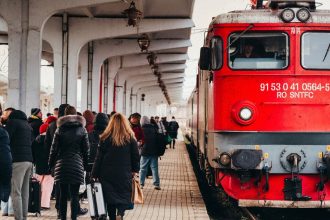 Trenurile dintre Timișoara și Arad sunt afectate de lucrări, iar călătorii vor fi preluați de autobuze