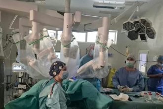 Intervenție robotizată la Timișoara pentru o pacientă cu endometrioză