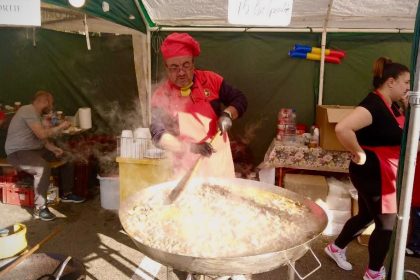 Festivalul Papricașului și Vinului de la Buziaș: Două zile de bucate tradiționale și spectacole folclorice