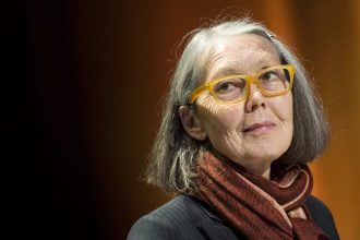 Scriitoarea canadiană Anne Carson a câștigat Premiul Nobel pentru Literatură 2026