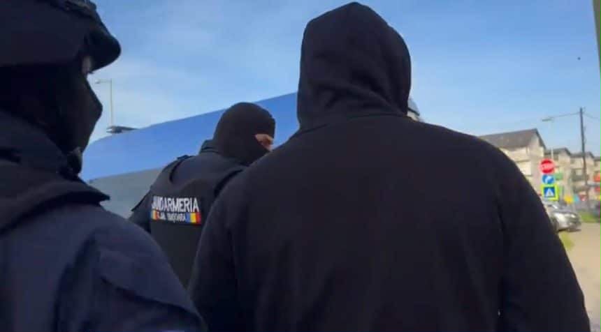 Dealer de droguri din Sânmihaiu Român, arestat la Timișoara