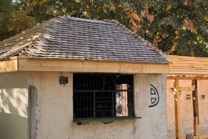 Țiglele istorice de la Castelul Huniade vor fi refolosite la restaurarea bazei Uszoda din Timișoara