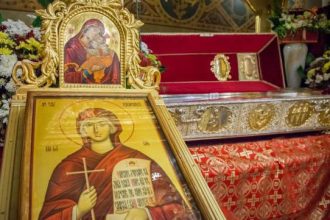 Sfânta Parascheva, sărbătoare cu cruce roșie pe 14 octombrie