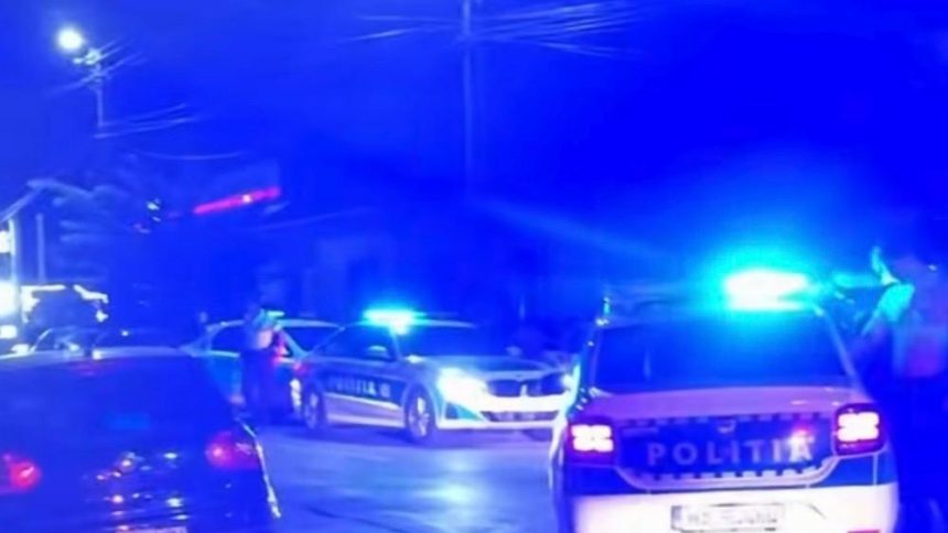 Urmărire în Caraș-Severin după un adolescent de 17 ani care conducea fără permis