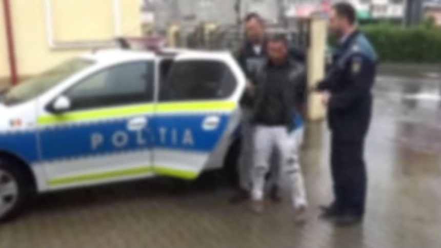 Amenințat cu un cuțit și bătut pentru 5.600 de lei. Agresor arestat