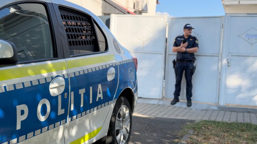 Urmărire în Izvin, după ce un șofer fără permis a încercat să scape de poliție