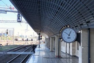Trenurile din vestul țării, afectate de trecerea la ora de iarnă