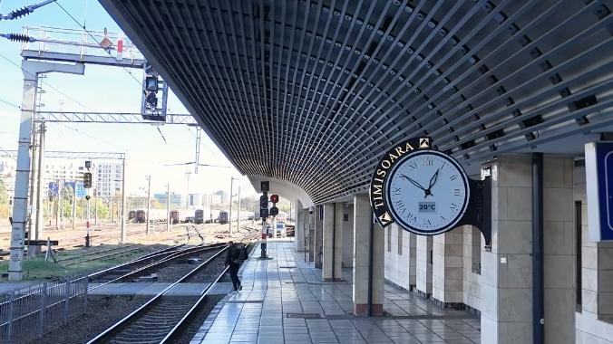 Trenurile din vestul țării, afectate de trecerea la ora de iarnă