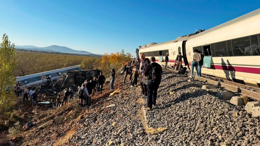 Tragedie feroviară în Spania. 46 de morți după o coliziune