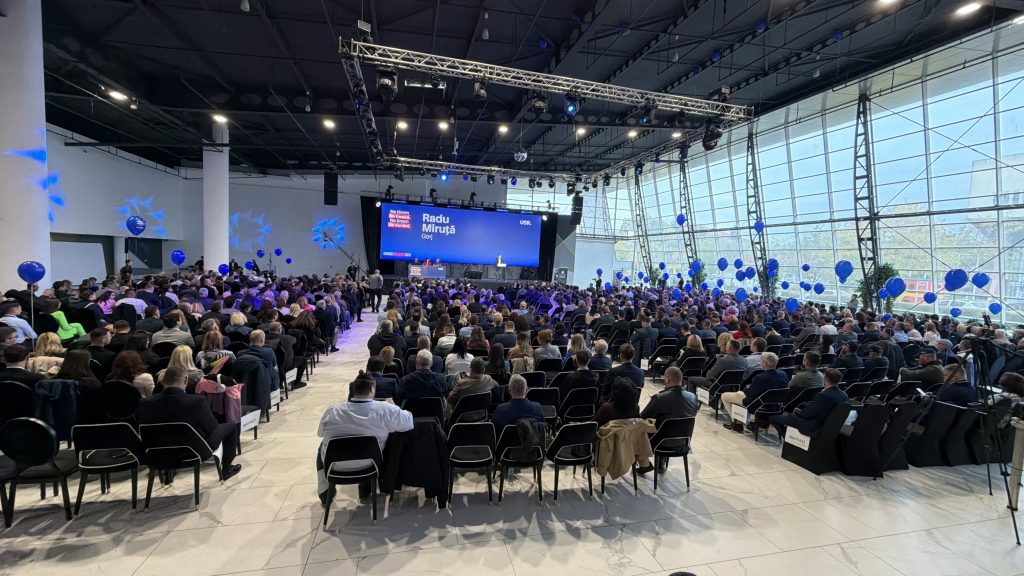 Congresul USR de la Timișoara, unde delegații aleg cei 24 de membri ai Biroului Național al partidului.