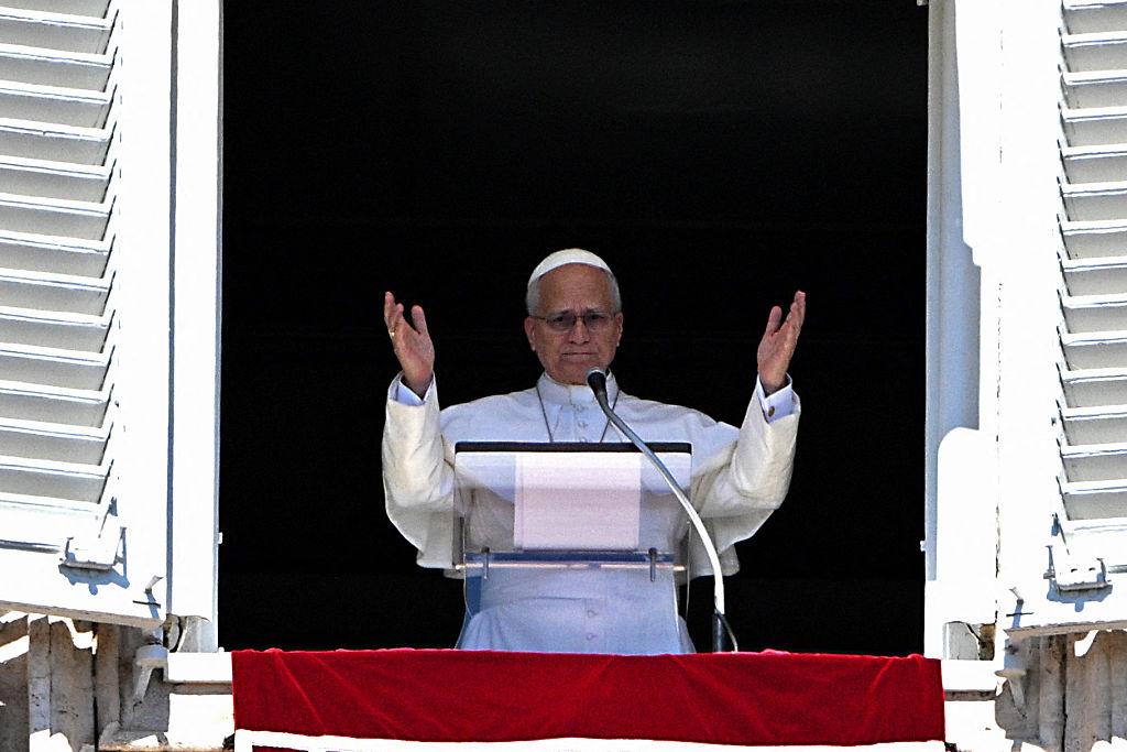 Papa Leon al XIV-lea în Piața Sfântul Petru din Vatican, înaintea intervenției chirurgicale la plămân