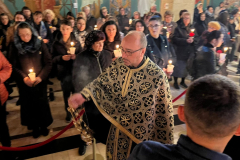 Prohodul-Domnului-la-Biserica-din-Mosnita-Noua3